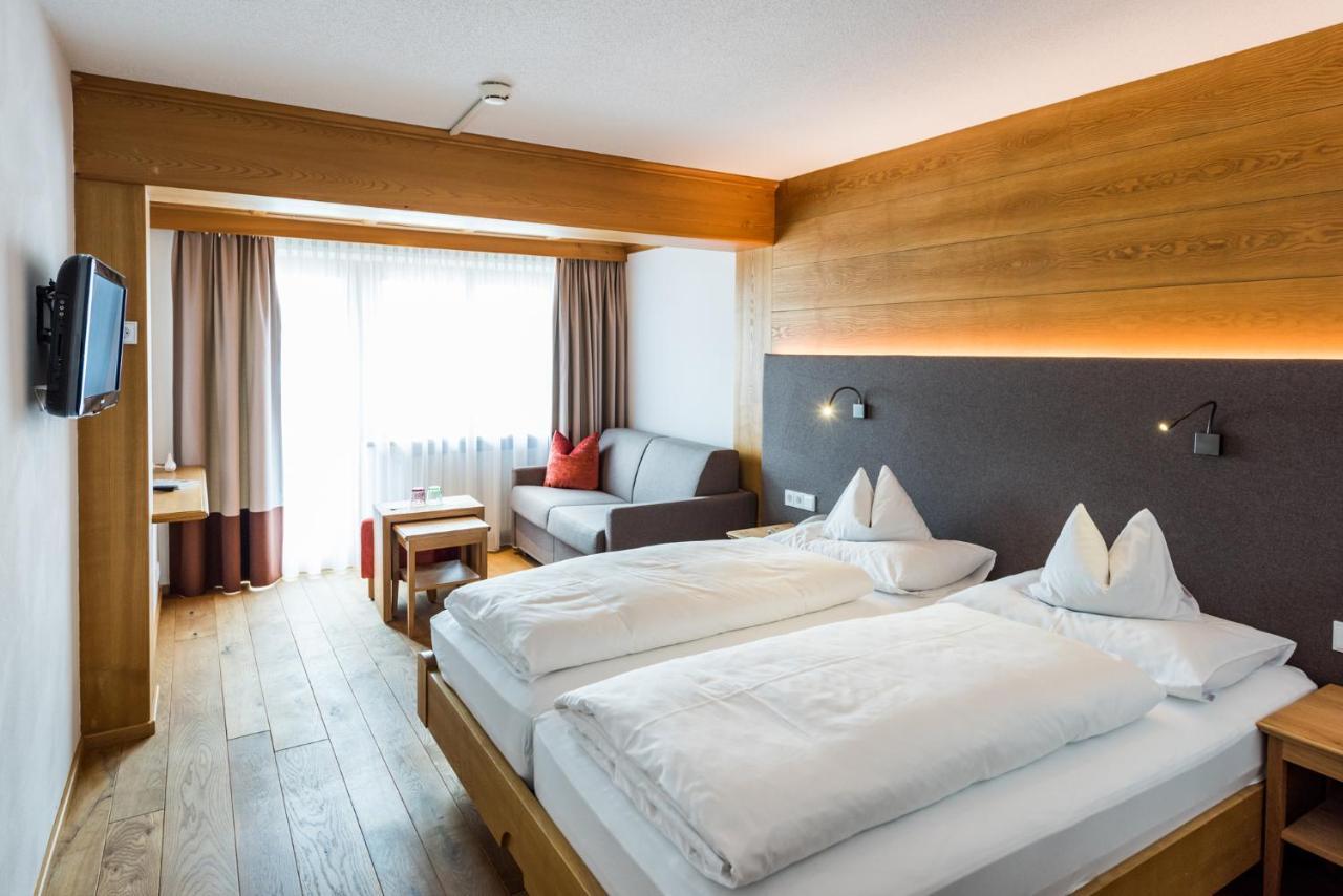 Hotel Walserberg Warth  Екстер'єр фото