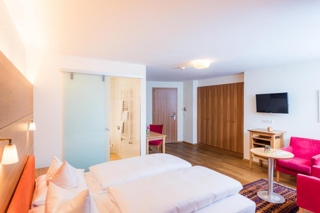 Hotel Walserberg Warth  Екстер'єр фото