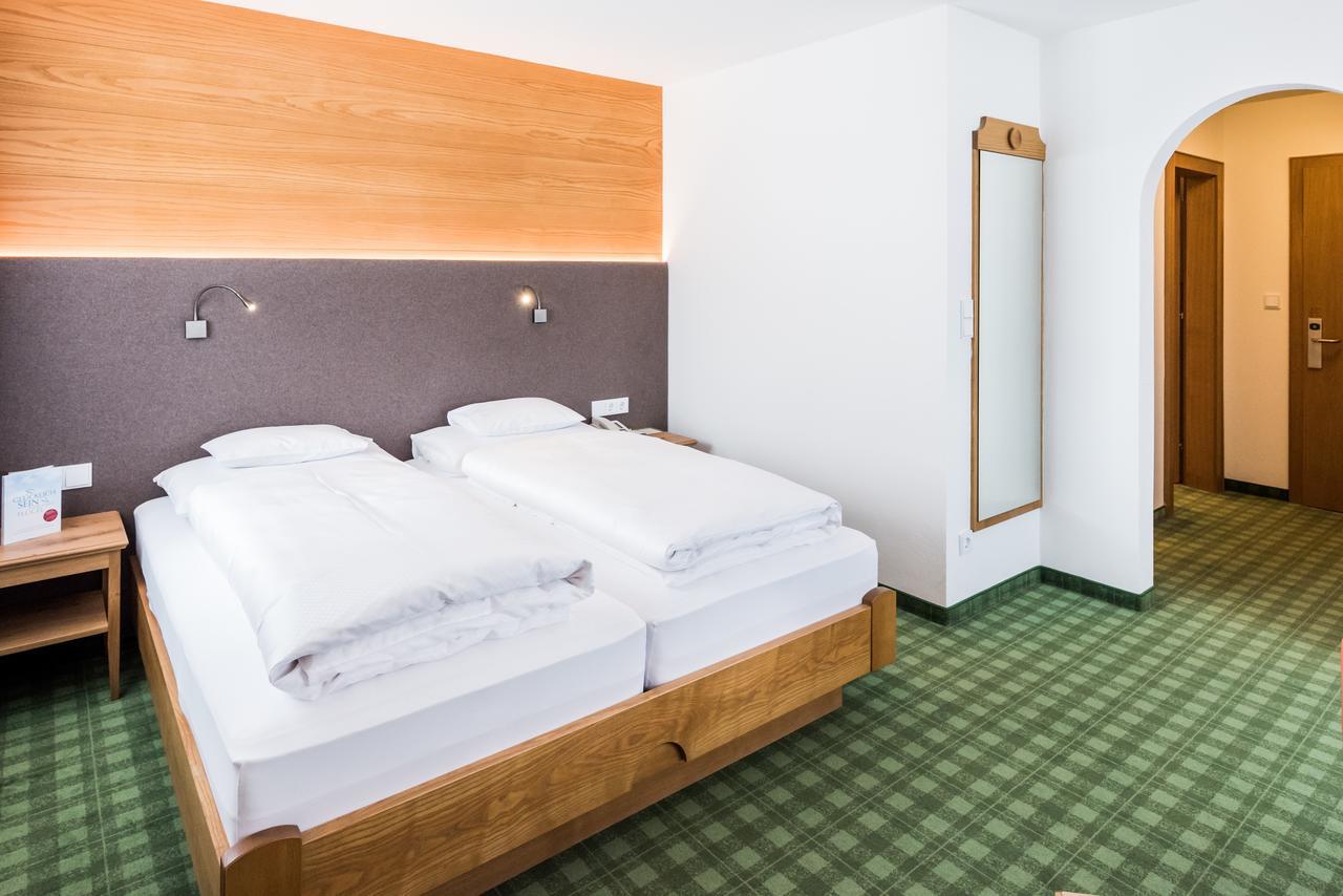 Hotel Walserberg Warth  Екстер'єр фото